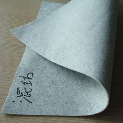 Un buon prezzo. Tessuto filtrante antipolvere in poliestere agugliato antistatico in linea